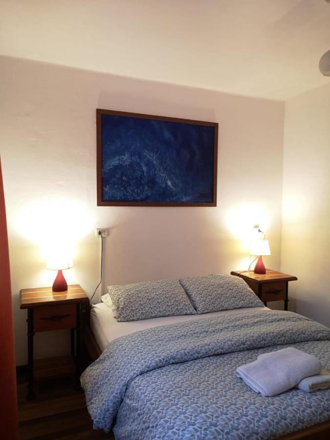 Hostal Vitalia ซานติอาโก ภายนอก รูปภาพ