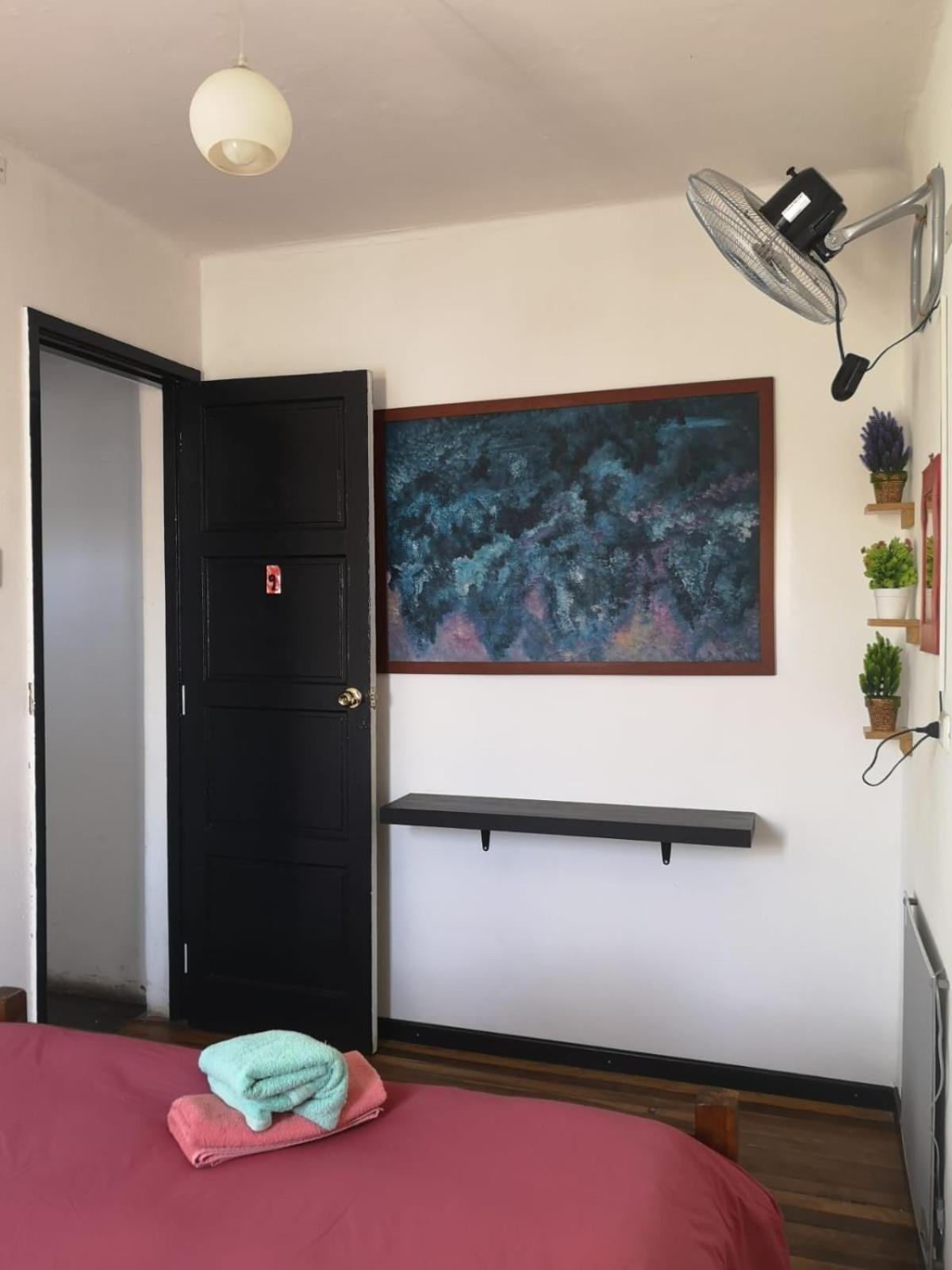 Hostal Vitalia ซานติอาโก ภายนอก รูปภาพ